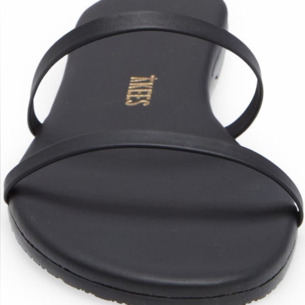 Women’s Tkees Gemma sandal black soft leather size 37 or women’s 6 EUC TKEES